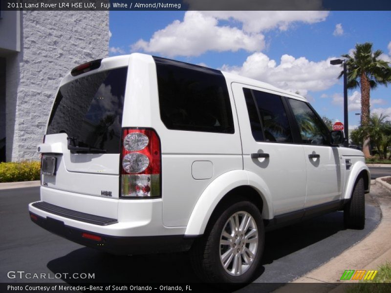 Fuji White / Almond/Nutmeg 2011 Land Rover LR4 HSE LUX