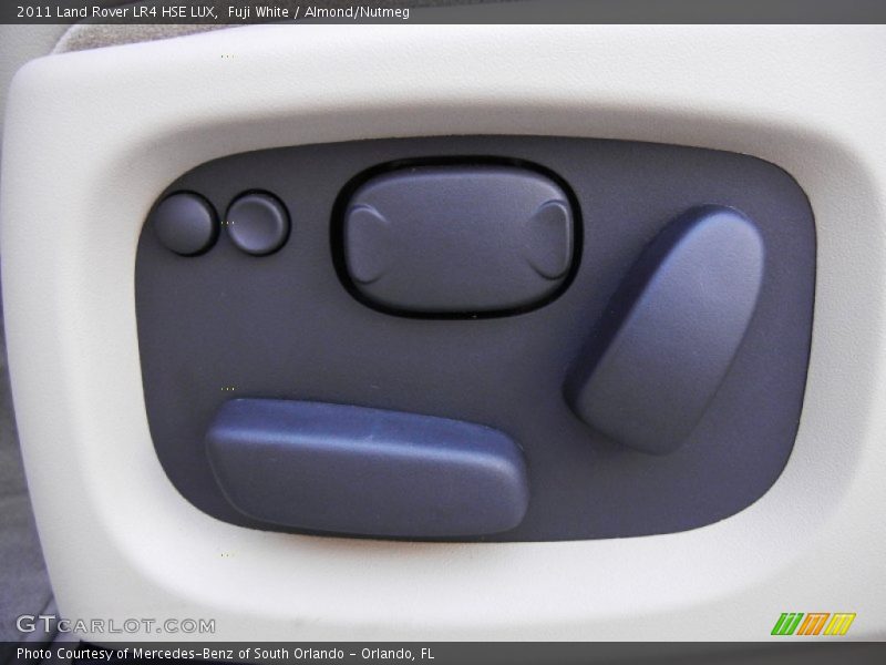 Fuji White / Almond/Nutmeg 2011 Land Rover LR4 HSE LUX