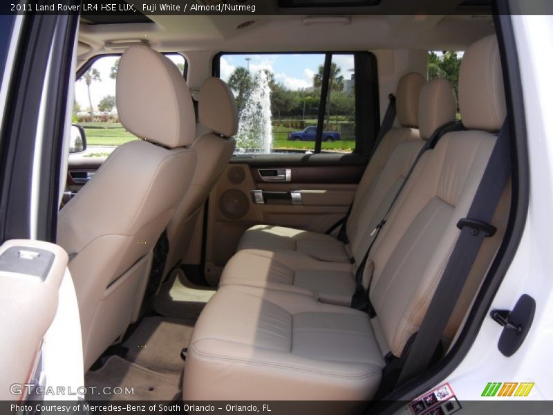  2011 LR4 HSE LUX Almond/Nutmeg Interior