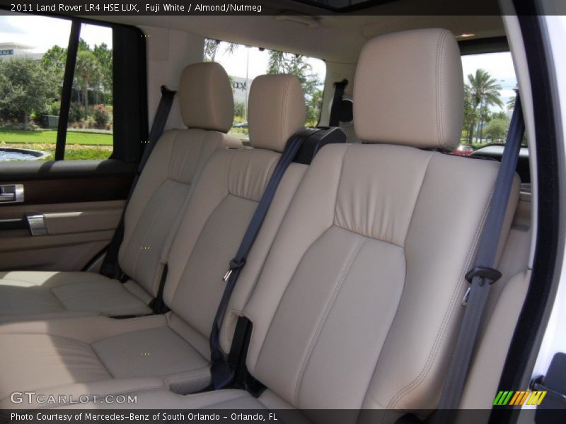  2011 LR4 HSE LUX Almond/Nutmeg Interior
