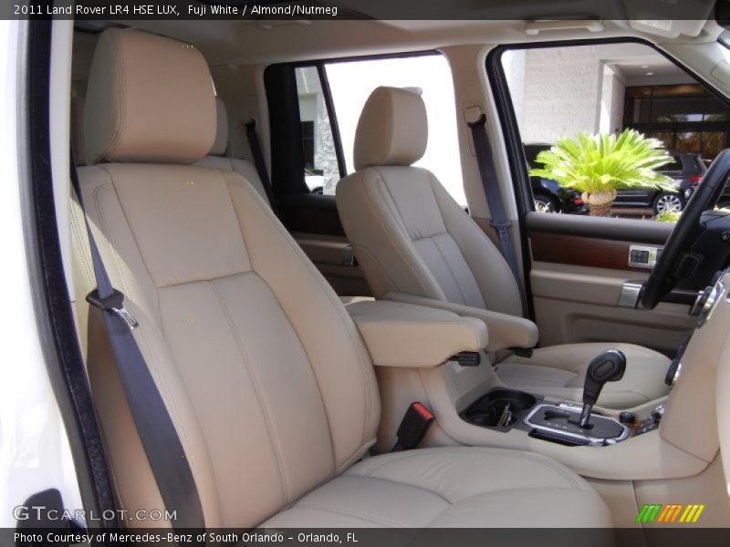  2011 LR4 HSE LUX Almond/Nutmeg Interior