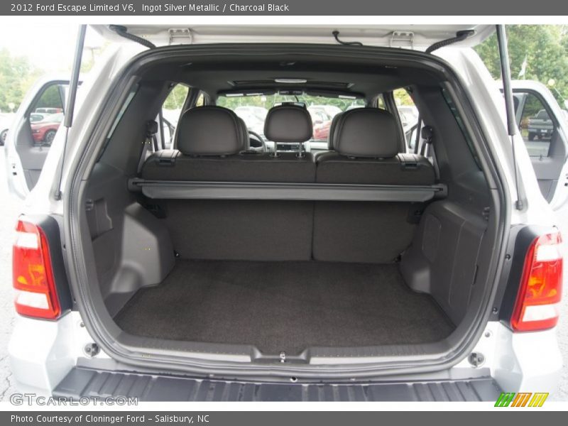  2012 Escape Limited V6 Trunk