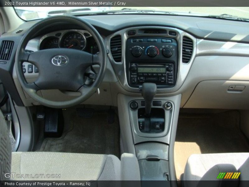 Millennium Silver Metallic / Gray 2002 Toyota Highlander V6 4WD