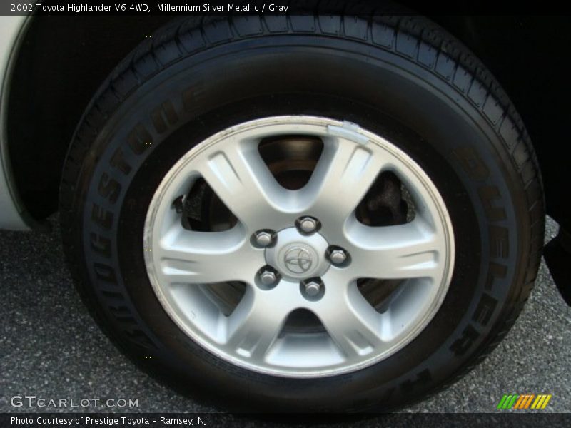 Millennium Silver Metallic / Gray 2002 Toyota Highlander V6 4WD