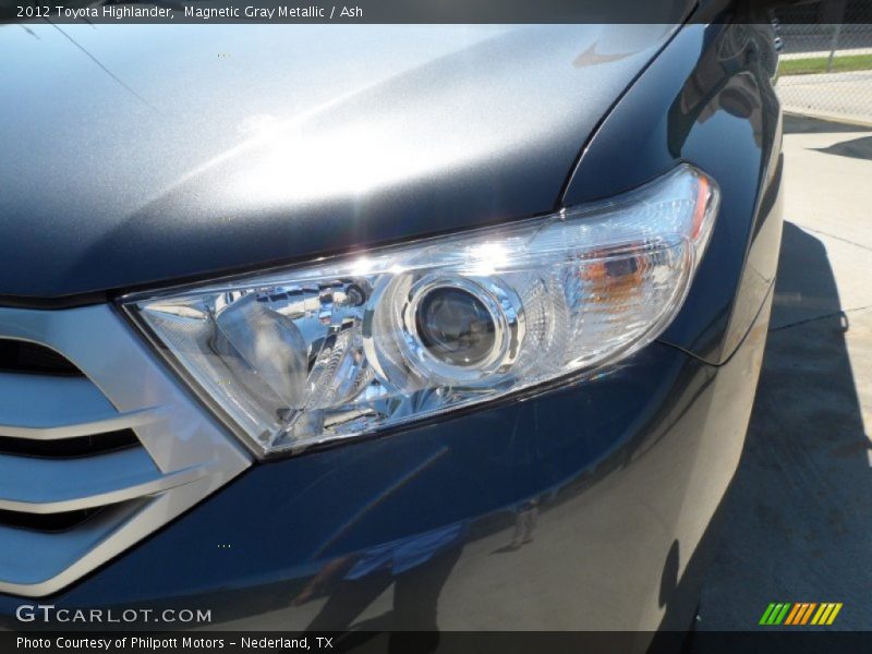 Magnetic Gray Metallic / Ash 2012 Toyota Highlander