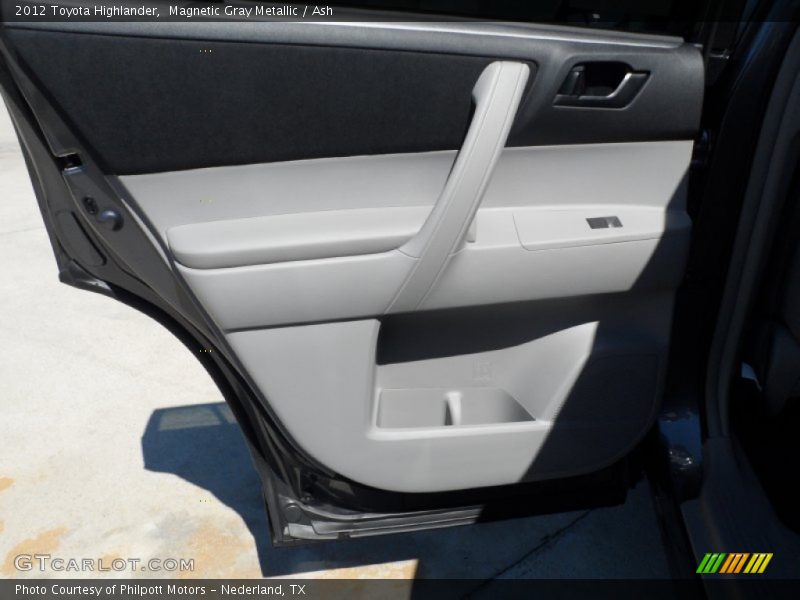 Magnetic Gray Metallic / Ash 2012 Toyota Highlander