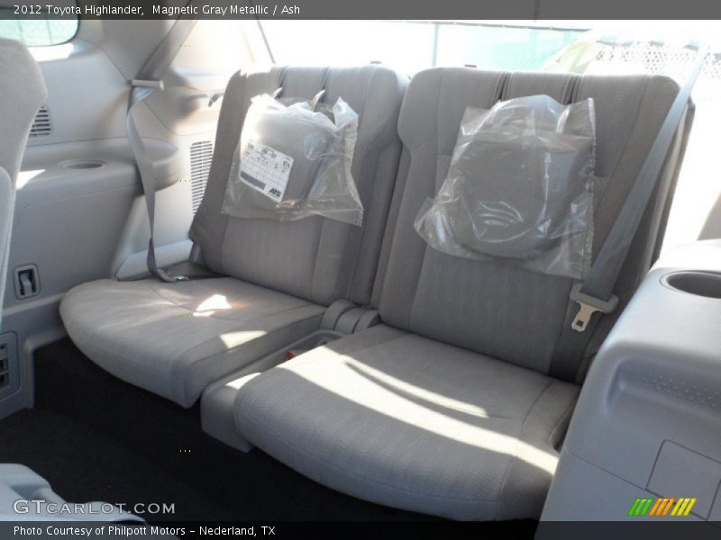 Magnetic Gray Metallic / Ash 2012 Toyota Highlander