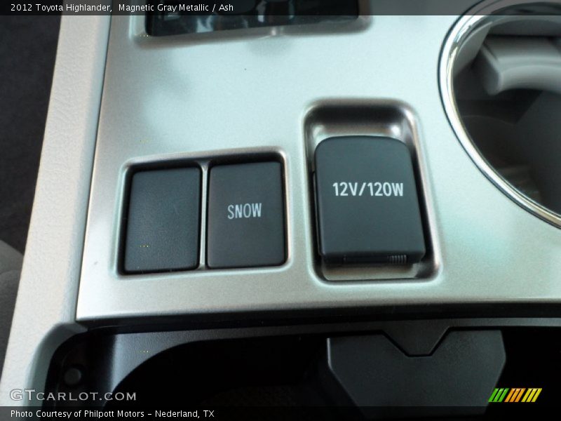 Magnetic Gray Metallic / Ash 2012 Toyota Highlander