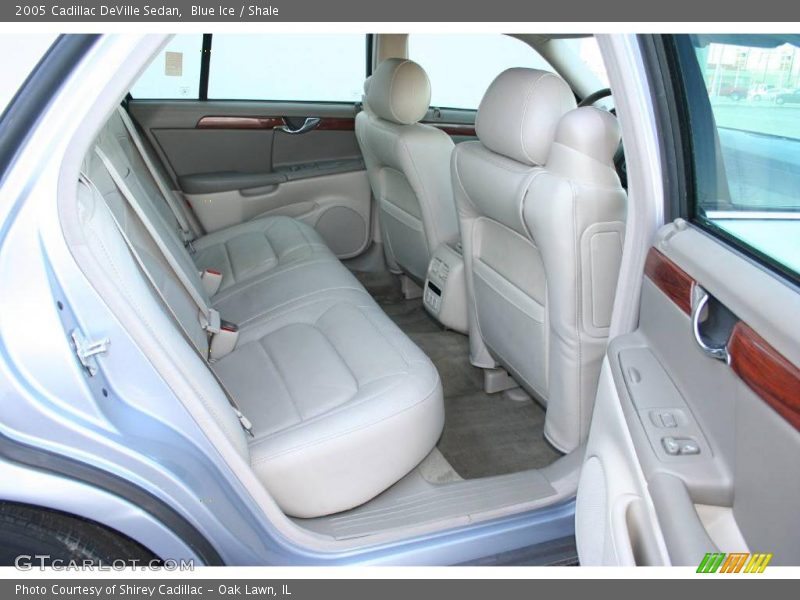 Blue Ice / Shale 2005 Cadillac DeVille Sedan