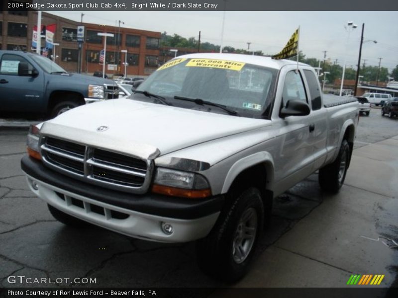 Bright White / Dark Slate Gray 2004 Dodge Dakota Sport Club Cab 4x4