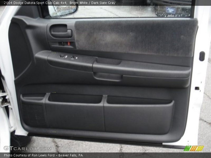 Bright White / Dark Slate Gray 2004 Dodge Dakota Sport Club Cab 4x4