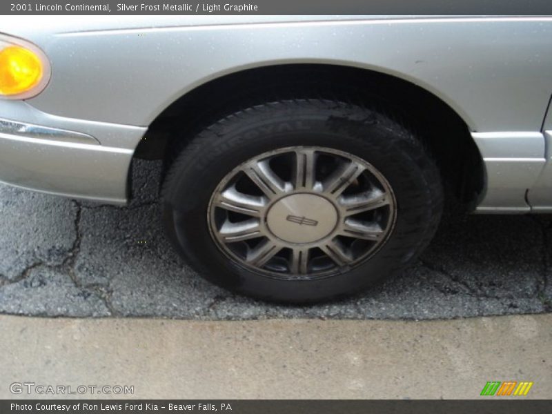 Silver Frost Metallic / Light Graphite 2001 Lincoln Continental