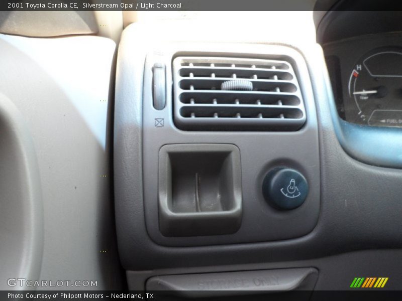 Silverstream Opal / Light Charcoal 2001 Toyota Corolla CE