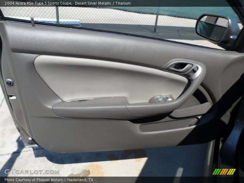 Door Panel of 2004 RSX Type S Sports Coupe