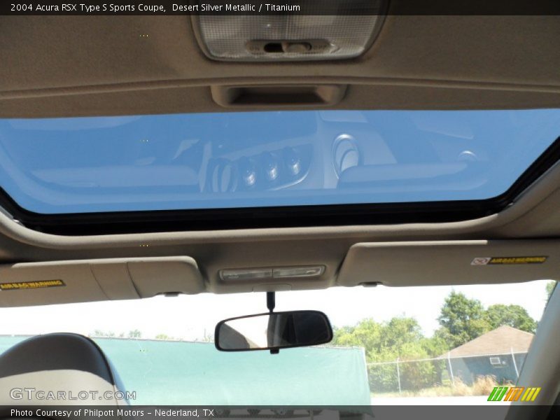 Sunroof of 2004 RSX Type S Sports Coupe