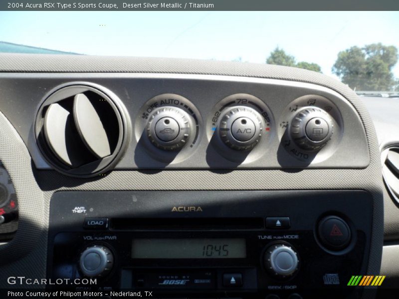 Controls of 2004 RSX Type S Sports Coupe