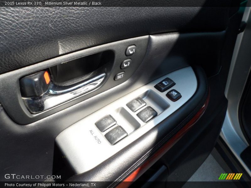 Controls of 2005 RX 330