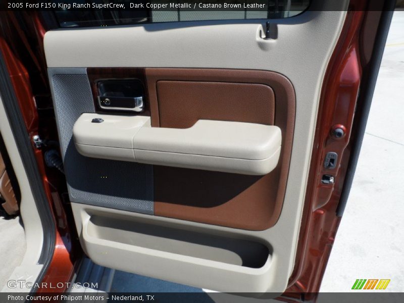 Door Panel of 2005 F150 King Ranch SuperCrew