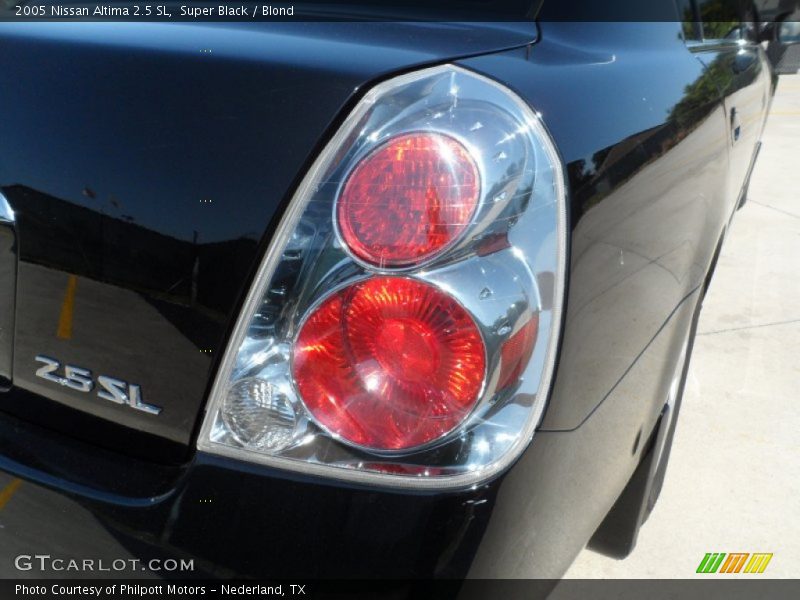 Super Black / Blond 2005 Nissan Altima 2.5 SL