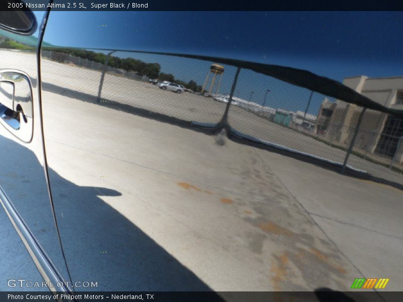 Super Black / Blond 2005 Nissan Altima 2.5 SL