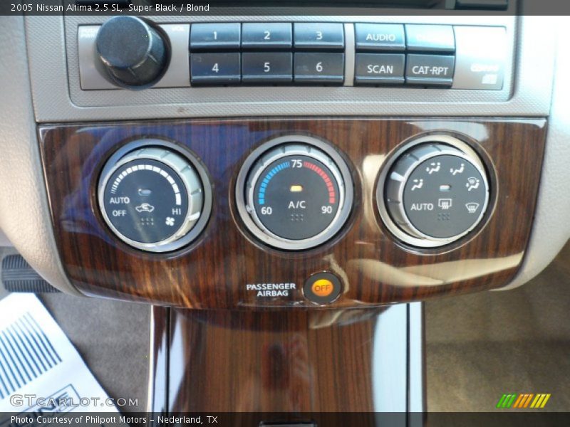 Super Black / Blond 2005 Nissan Altima 2.5 SL