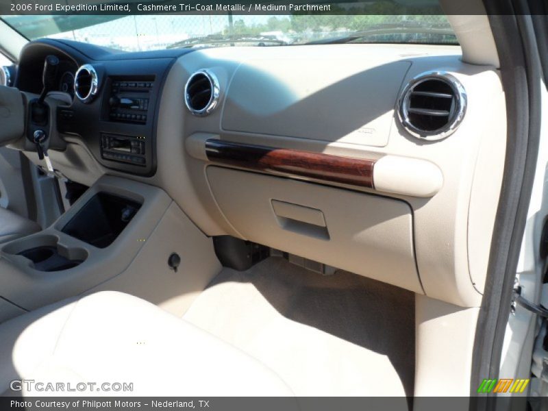 Cashmere Tri-Coat Metallic / Medium Parchment 2006 Ford Expedition Limited