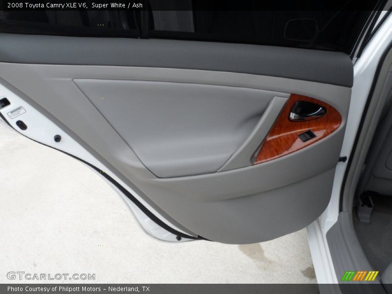 Super White / Ash 2008 Toyota Camry XLE V6