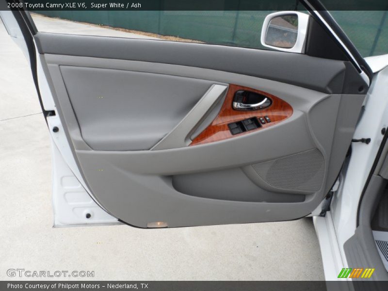 Super White / Ash 2008 Toyota Camry XLE V6