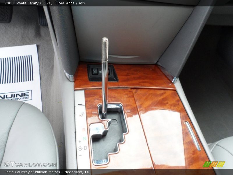 Super White / Ash 2008 Toyota Camry XLE V6