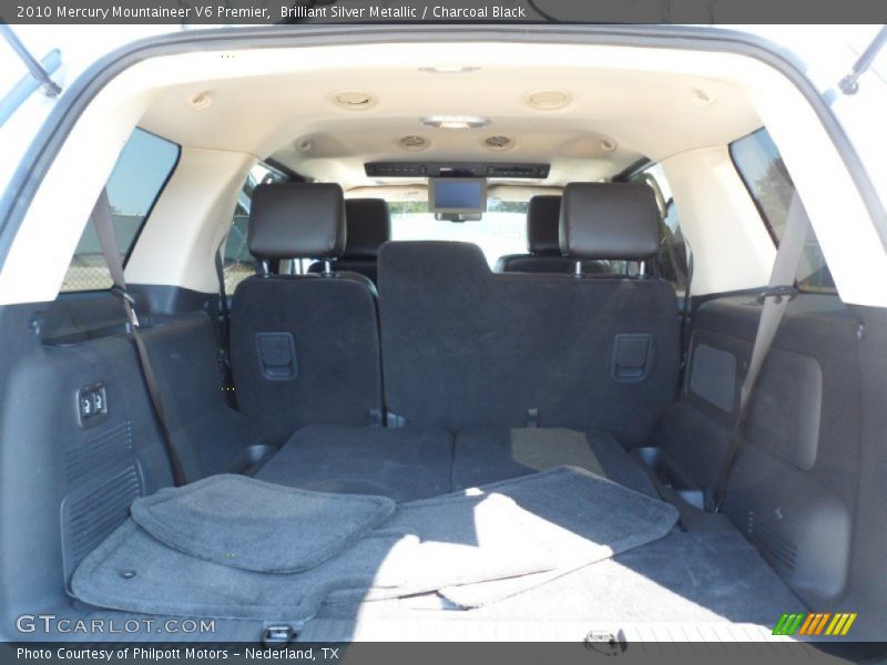  2010 Mountaineer V6 Premier Trunk