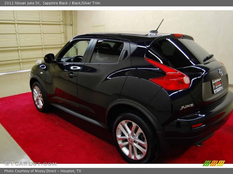 Sapphire Black / Black/Silver Trim 2011 Nissan Juke SV