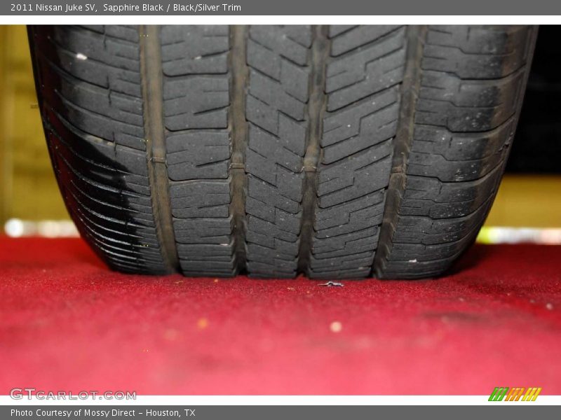 Sapphire Black / Black/Silver Trim 2011 Nissan Juke SV