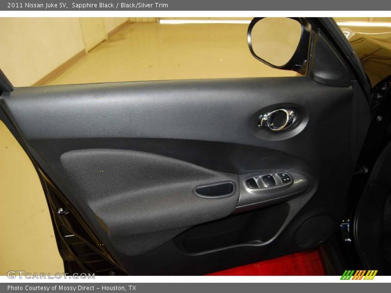 Sapphire Black / Black/Silver Trim 2011 Nissan Juke SV