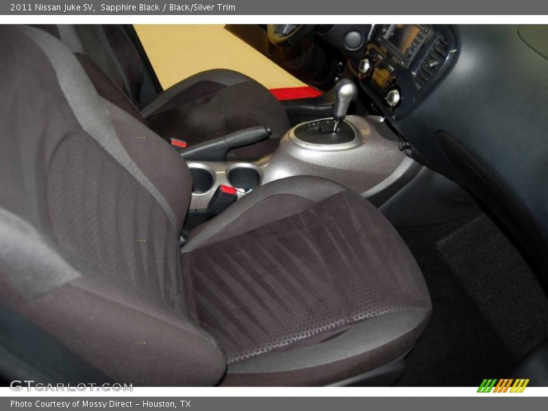 Sapphire Black / Black/Silver Trim 2011 Nissan Juke SV