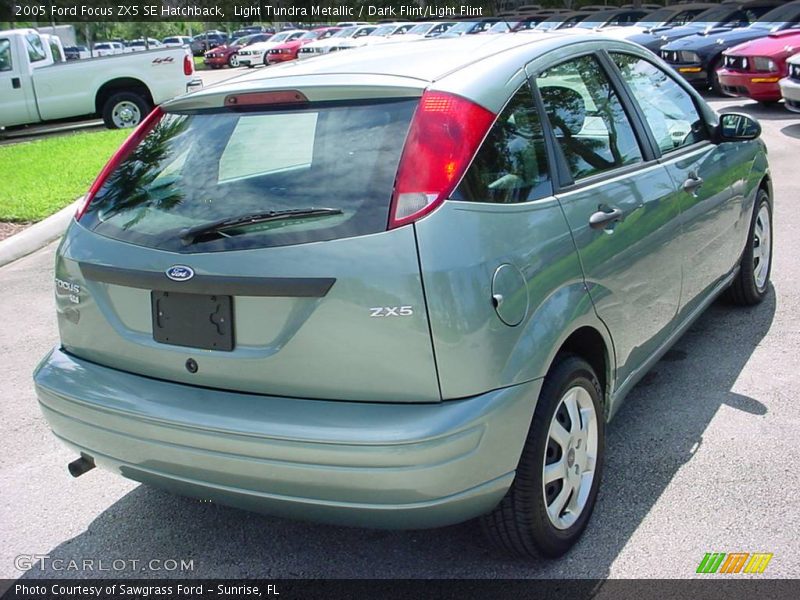 Light Tundra Metallic / Dark Flint/Light Flint 2005 Ford Focus ZX5 SE Hatchback