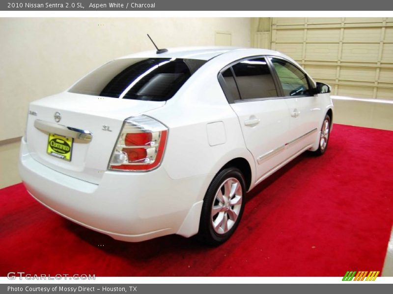 Aspen White / Charcoal 2010 Nissan Sentra 2.0 SL