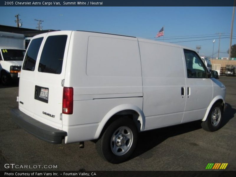 Summit White / Neutral 2005 Chevrolet Astro Cargo Van
