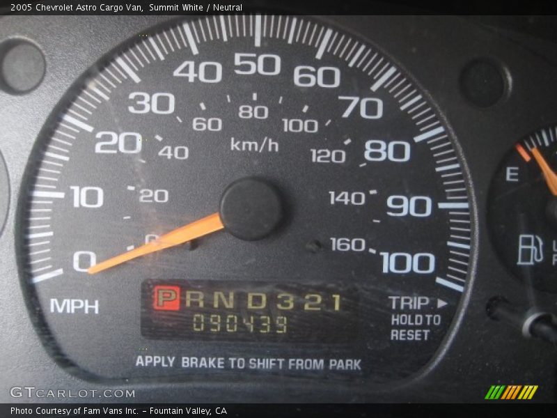 Summit White / Neutral 2005 Chevrolet Astro Cargo Van