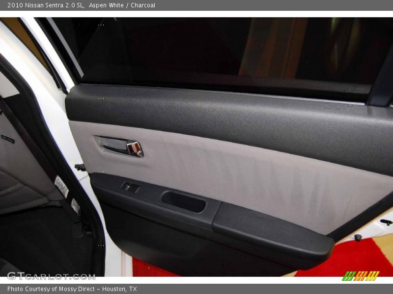 Aspen White / Charcoal 2010 Nissan Sentra 2.0 SL