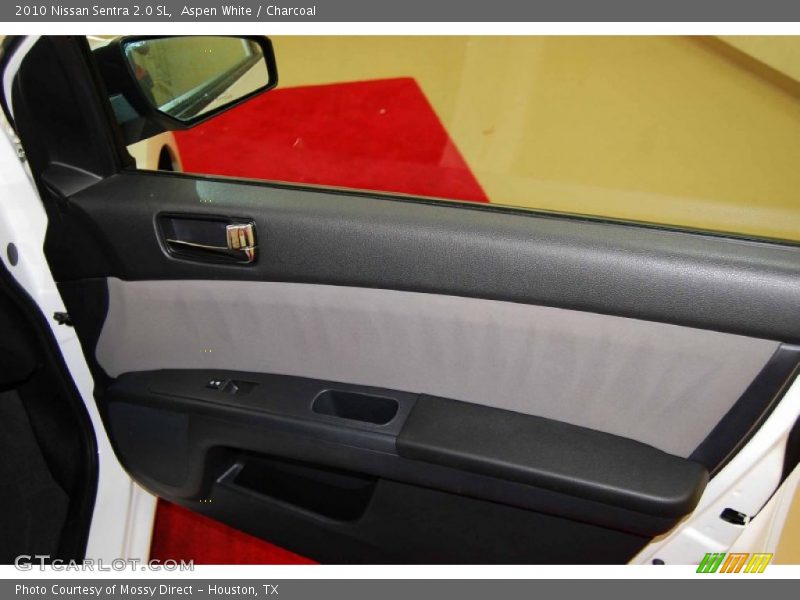 Aspen White / Charcoal 2010 Nissan Sentra 2.0 SL