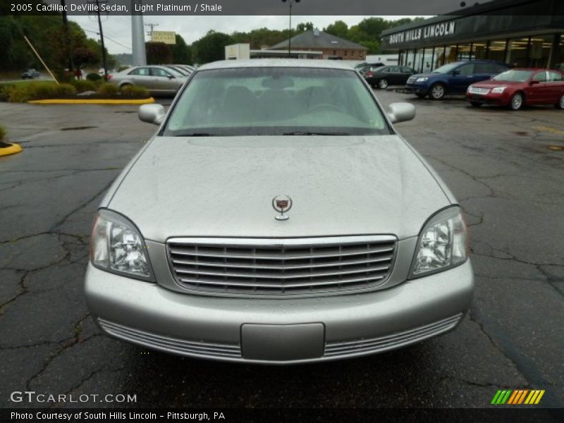Light Platinum / Shale 2005 Cadillac DeVille Sedan