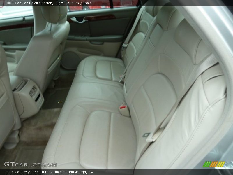 Light Platinum / Shale 2005 Cadillac DeVille Sedan