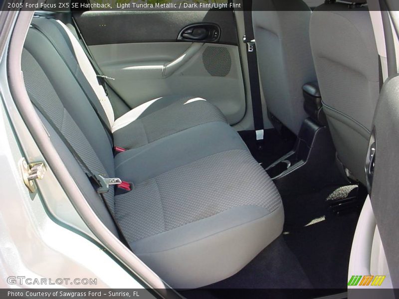 Light Tundra Metallic / Dark Flint/Light Flint 2005 Ford Focus ZX5 SE Hatchback