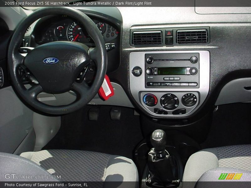 Light Tundra Metallic / Dark Flint/Light Flint 2005 Ford Focus ZX5 SE Hatchback