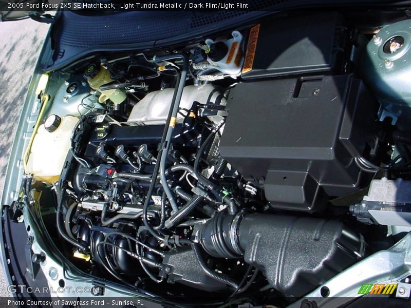 Light Tundra Metallic / Dark Flint/Light Flint 2005 Ford Focus ZX5 SE Hatchback