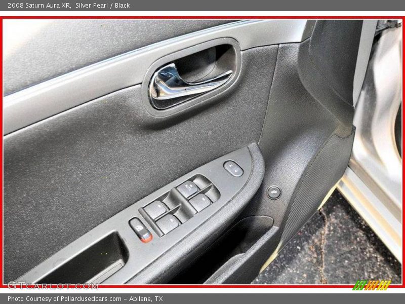 Silver Pearl / Black 2008 Saturn Aura XR