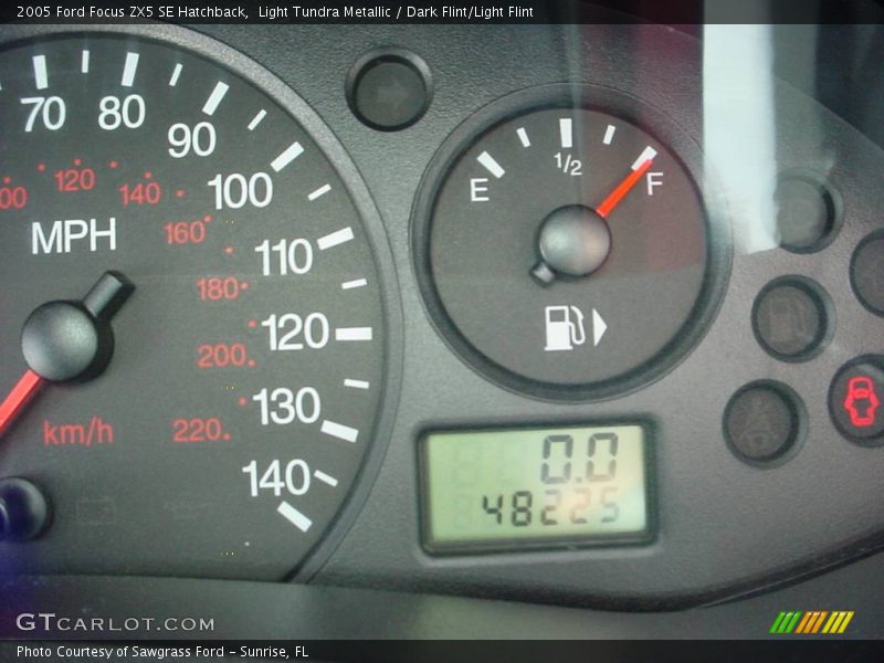 Light Tundra Metallic / Dark Flint/Light Flint 2005 Ford Focus ZX5 SE Hatchback