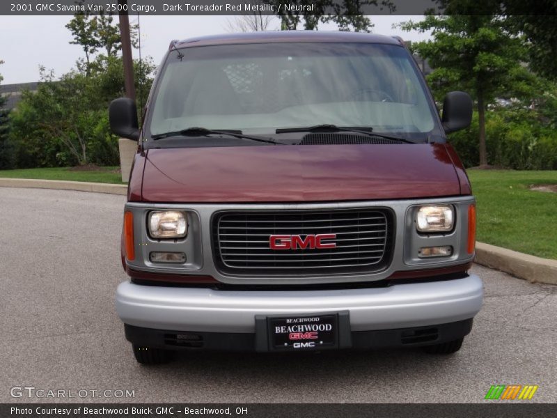 Dark Toreador Red Metallic / Neutral 2001 GMC Savana Van 2500 Cargo