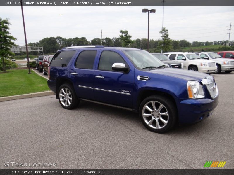 Front 3/4 View of 2010 Yukon Denali AWD