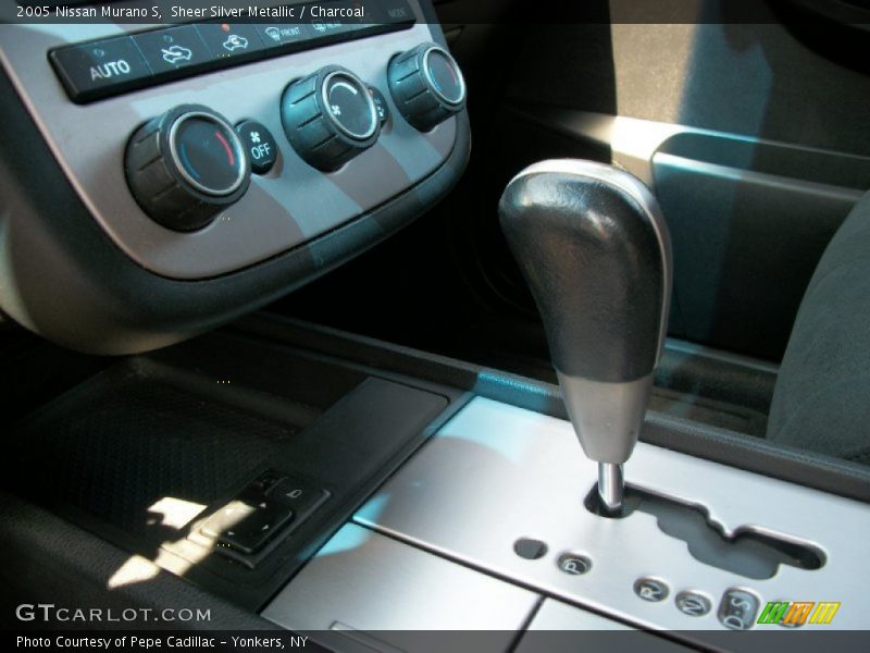 Sheer Silver Metallic / Charcoal 2005 Nissan Murano S